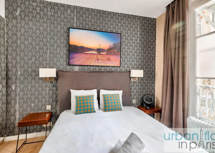 62 - Beautiful Apartment Triangle D- 100M From Champs-Elysees